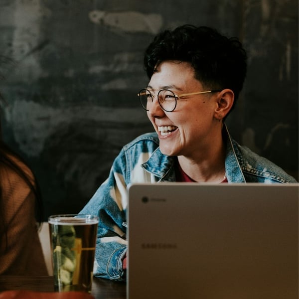 45.0% (1080 x 1080 px) (3)